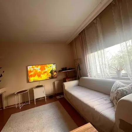 Bahcelievler Grandbazaar,spicebazaartram 10 Min,metrobus15min Apartment *